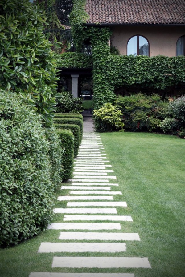 40 Different Garden Pathway Ideas