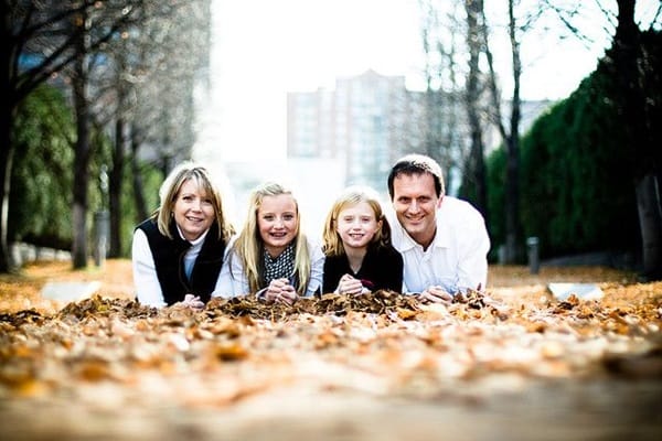 Creative Way to take Family Pictures (28)