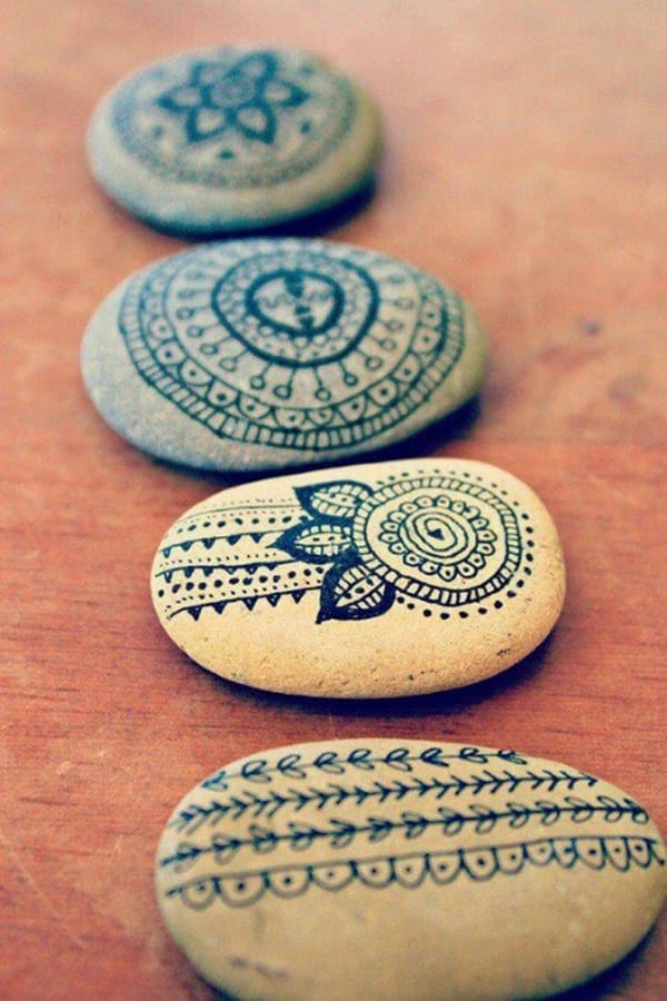 Pictures of painted rocks (7)