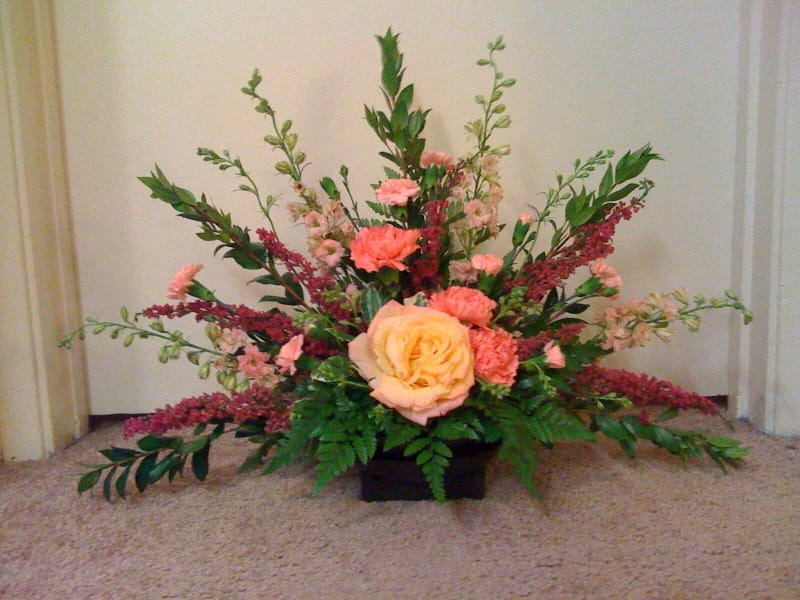 tradiotional flower arrangement 3