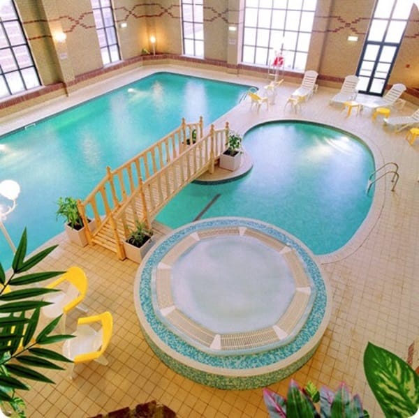 Ridiculously Cool Indoor Pool Ideas (18)