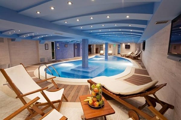 Ridiculously Cool Indoor Pool Ideas (9)