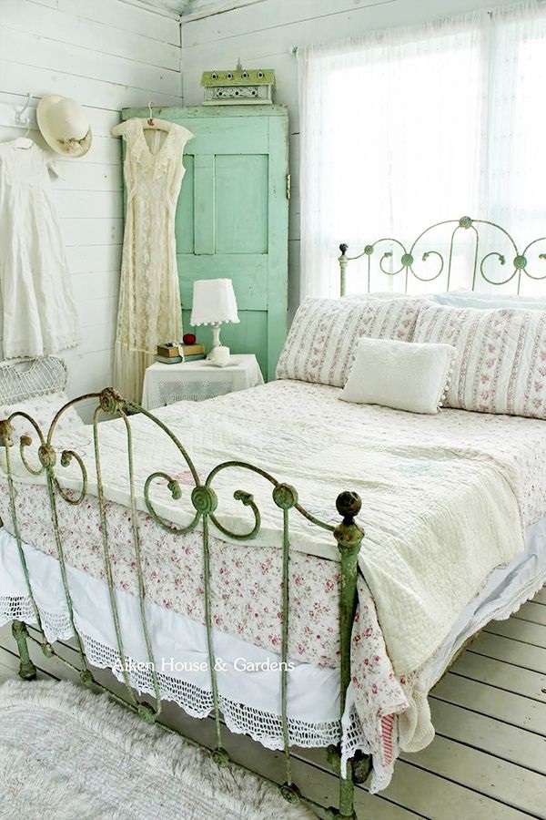 Cute Romantic Bedroom Ideas For Couples  (20)