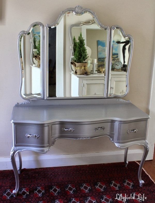 Attractive Mirrored Dressing Table Designs (32)