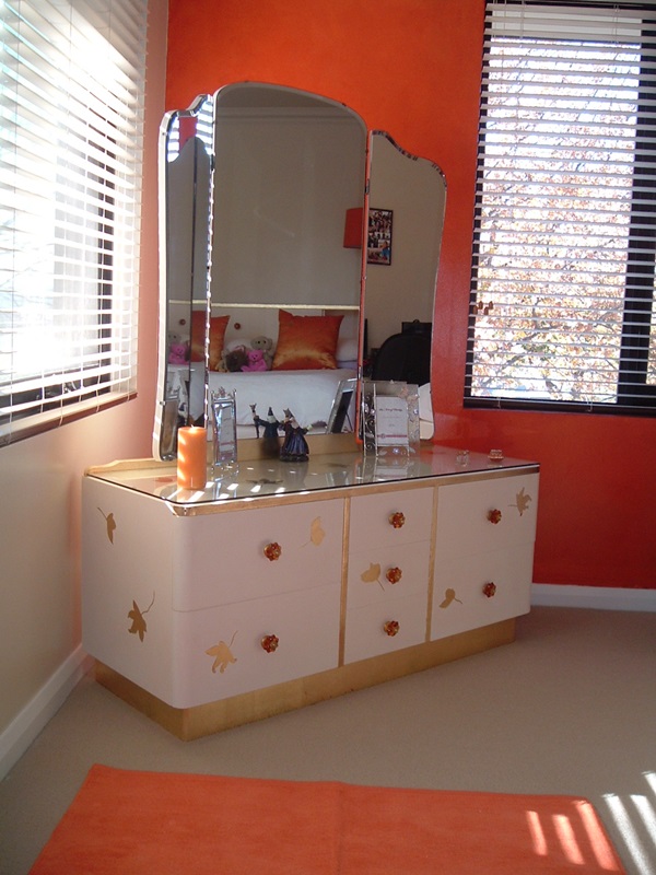 Attractive Mirrored Dressing Table Designs (33)