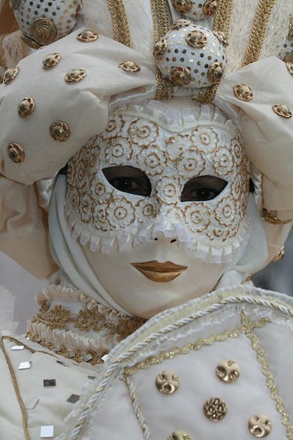 Beautiful Carnivale Masks and Meaning (13)