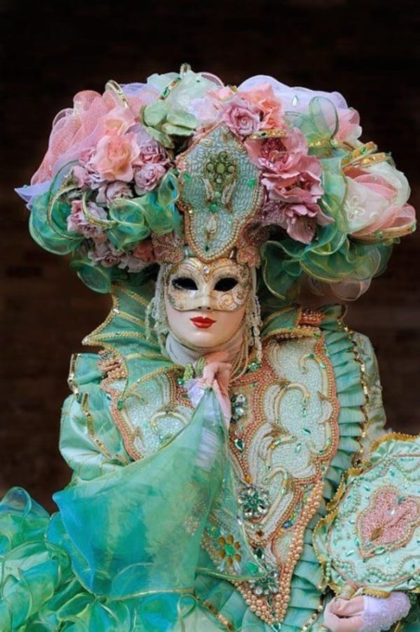 Beautiful Carnivale Masks and Meaning (39)