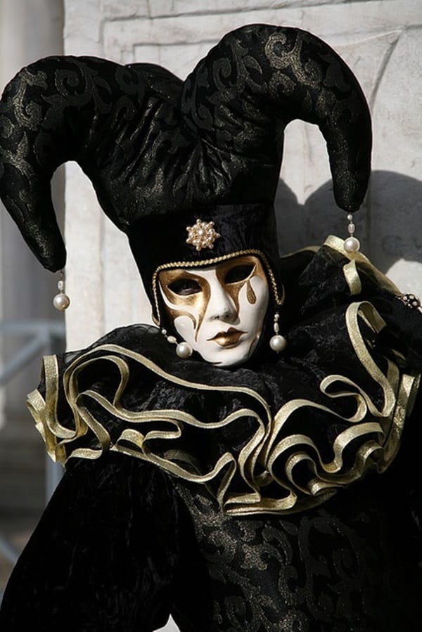 Beautiful Carnivale Masks and Meaning (40)