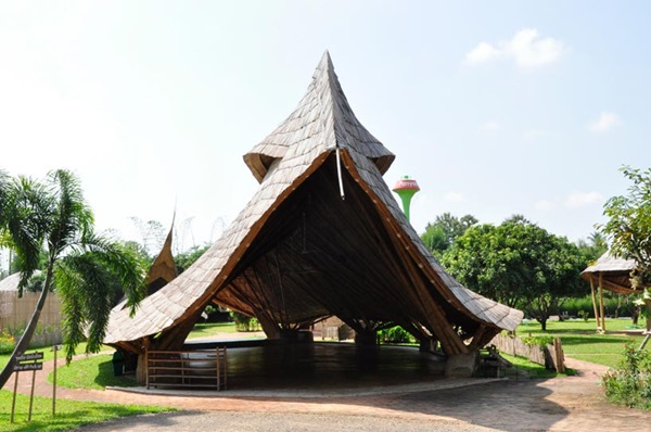 Raw Bamboo House Designs (33)
