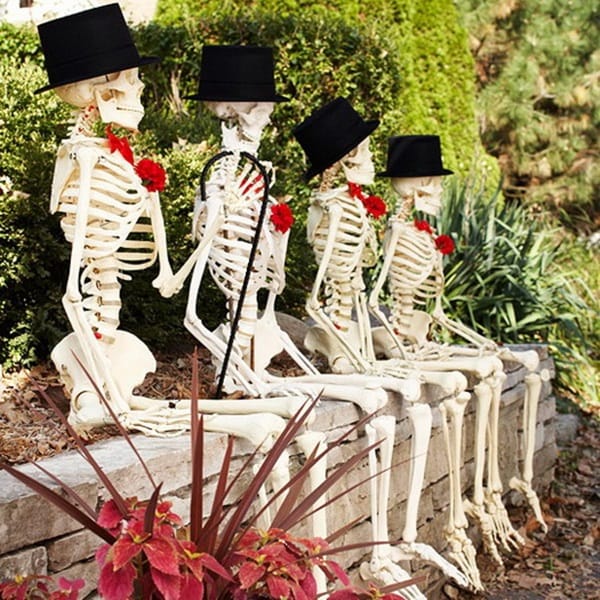 Scary Halloween Decoration Ideas to try this Year (41)