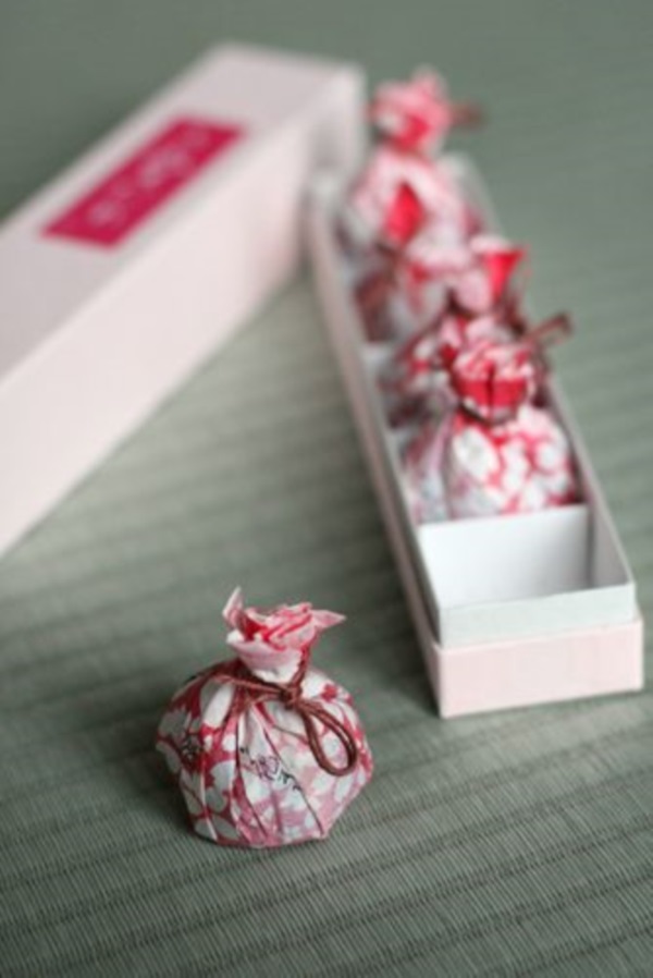 Lovely Japanese Gift Wrapping ideas (11)