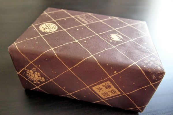 Lovely Japanese Gift Wrapping ideas (30)