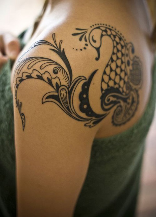 Impossibly Pretty Shoulder Tattoo Designs For Girls (25)