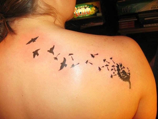 Impossibly Pretty Shoulder Tattoo Designs For Girls (5)