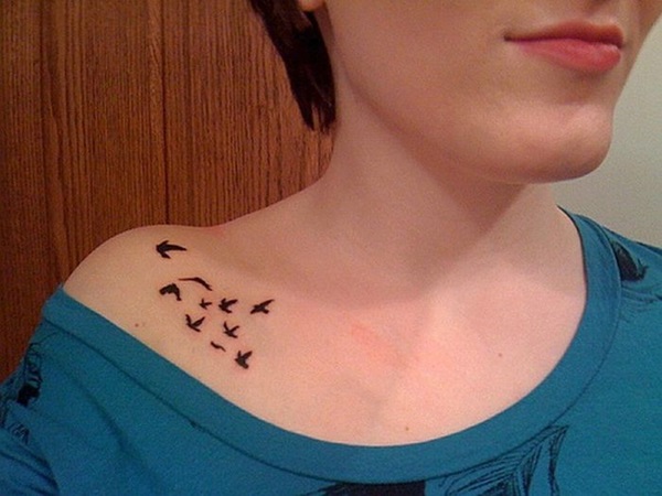 Impossibly Pretty Shoulder Tattoo Designs For Girls (6)