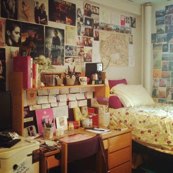 Classic College Dorm Room Decoration Ideas (27)