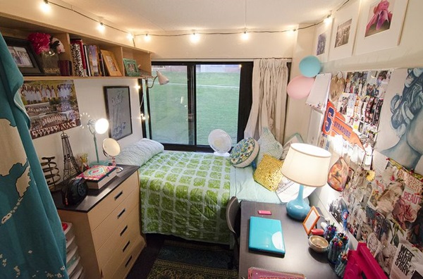 Classic College Dorm Room Decoration Ideas (4)