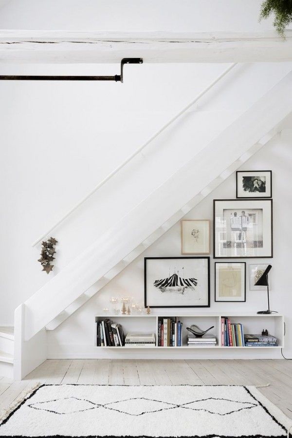 Must Try Stair Wall Decoration Ideas (18)