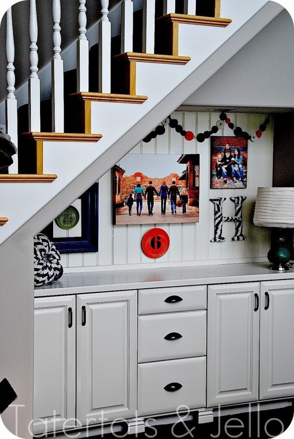 Must Try Stair Wall Decoration Ideas (41)