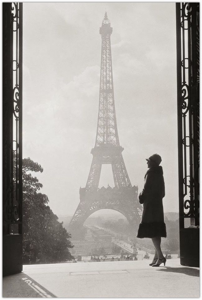 Vintage Black and White Photos of Paris