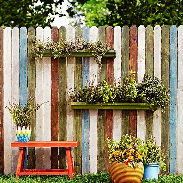 Creative Garden Fence Decoration Ideas (12)