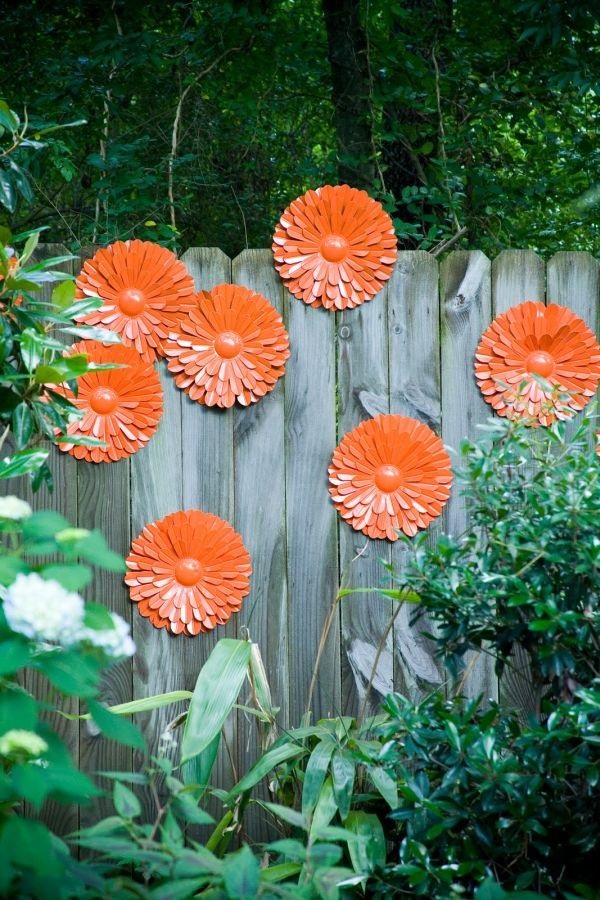 Creative Garden Fence Decoration Ideas (23)