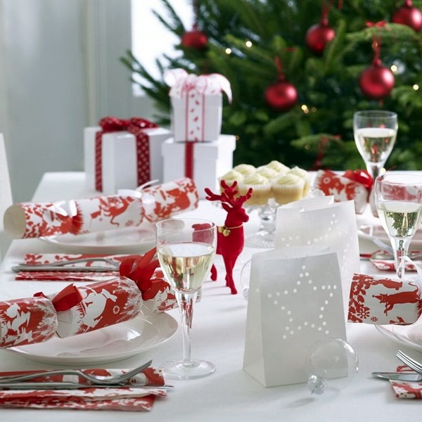 Pretty Christmas Table