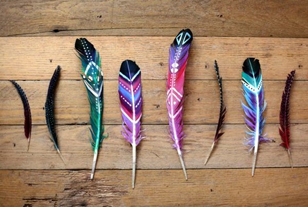 An Amazing Hobby of painted feathers (1)