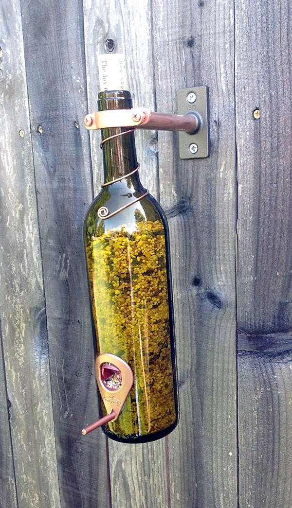 Intelligent Ways to Use Your Old Wine Bottles (22)