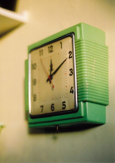 vintage clocks 25