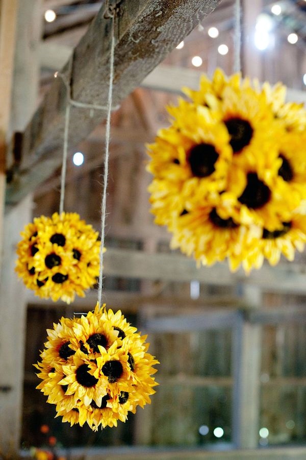 Creative Ways to Decorate Your House with Flowers (1)