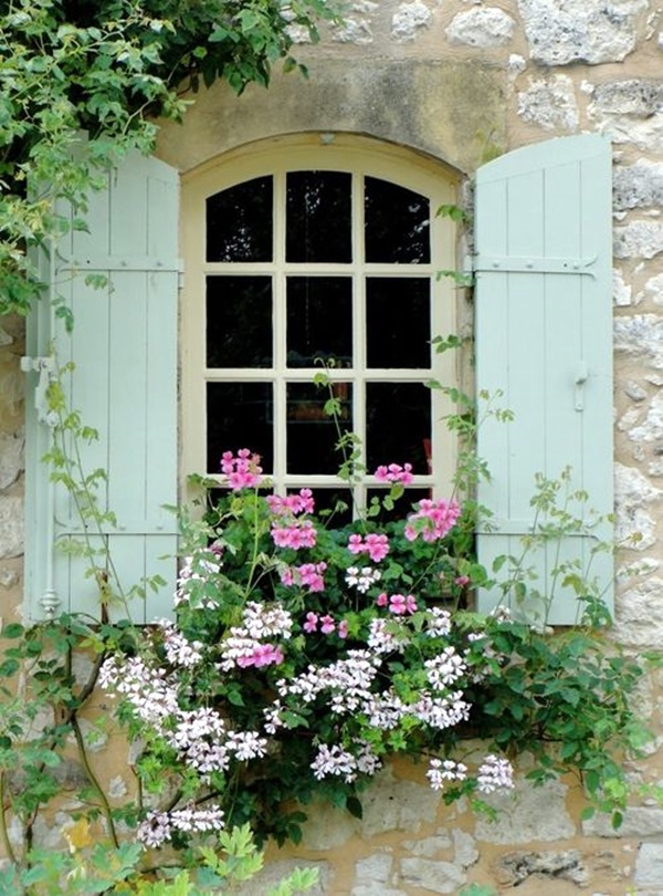 Magical window flower box ideas (2)