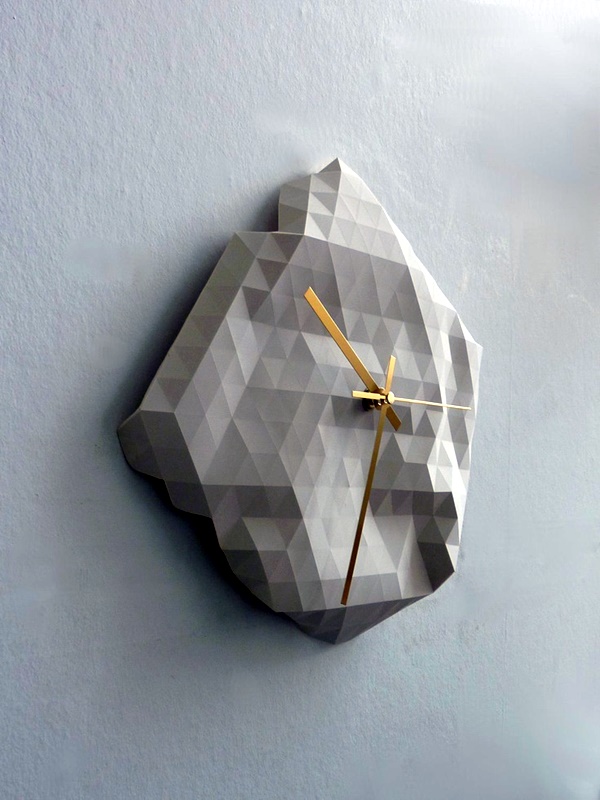 Fabulas Wall Clocks to embrace Your Home Entrance (20)