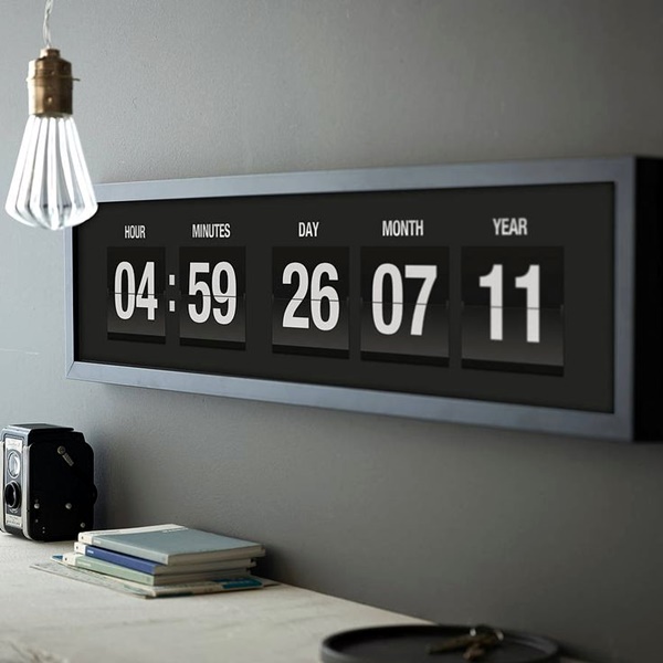 Fabulas Wall Clocks to embrace Your Home Entrance (30)