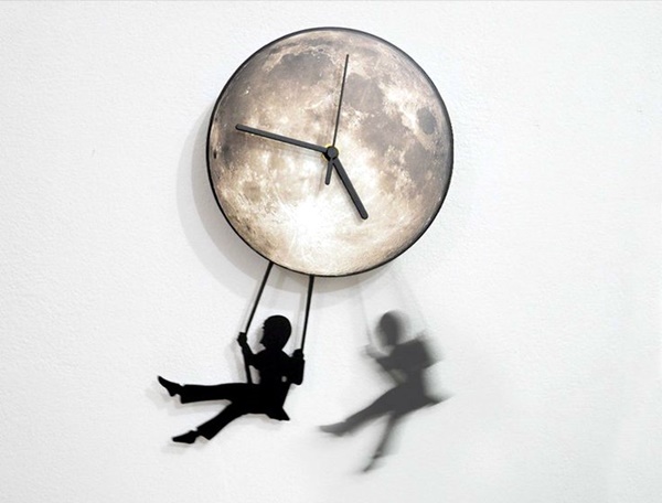 Fabulas Wall Clocks to embrace Your Home Entrance (34)