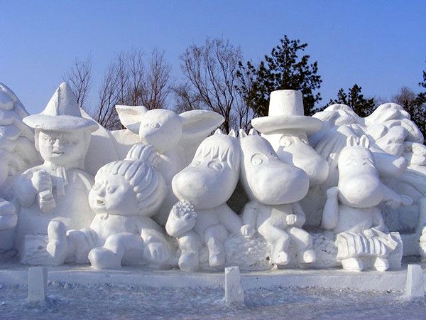 Realistic Snow Art Sculptures Winter Creations (15)