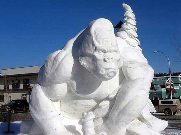 Realistic Snow Art Sculptures Winter Creations (29)