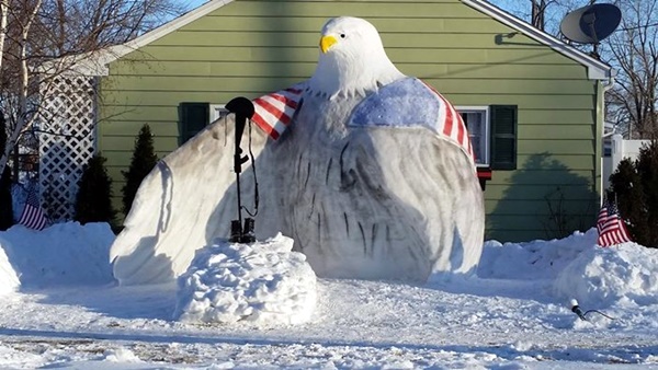Realistic Snow Art Sculptures Winter Creations (40)