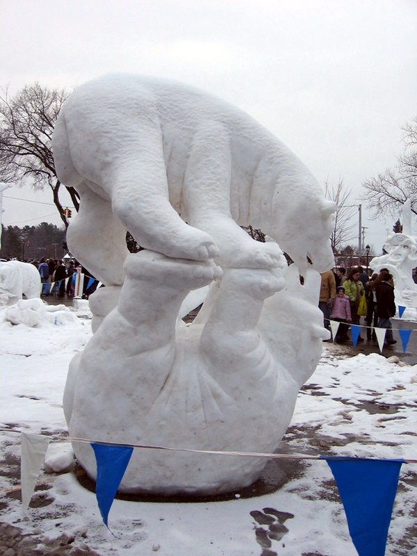 Realistic Snow Art Sculptures Winter Creations (6)