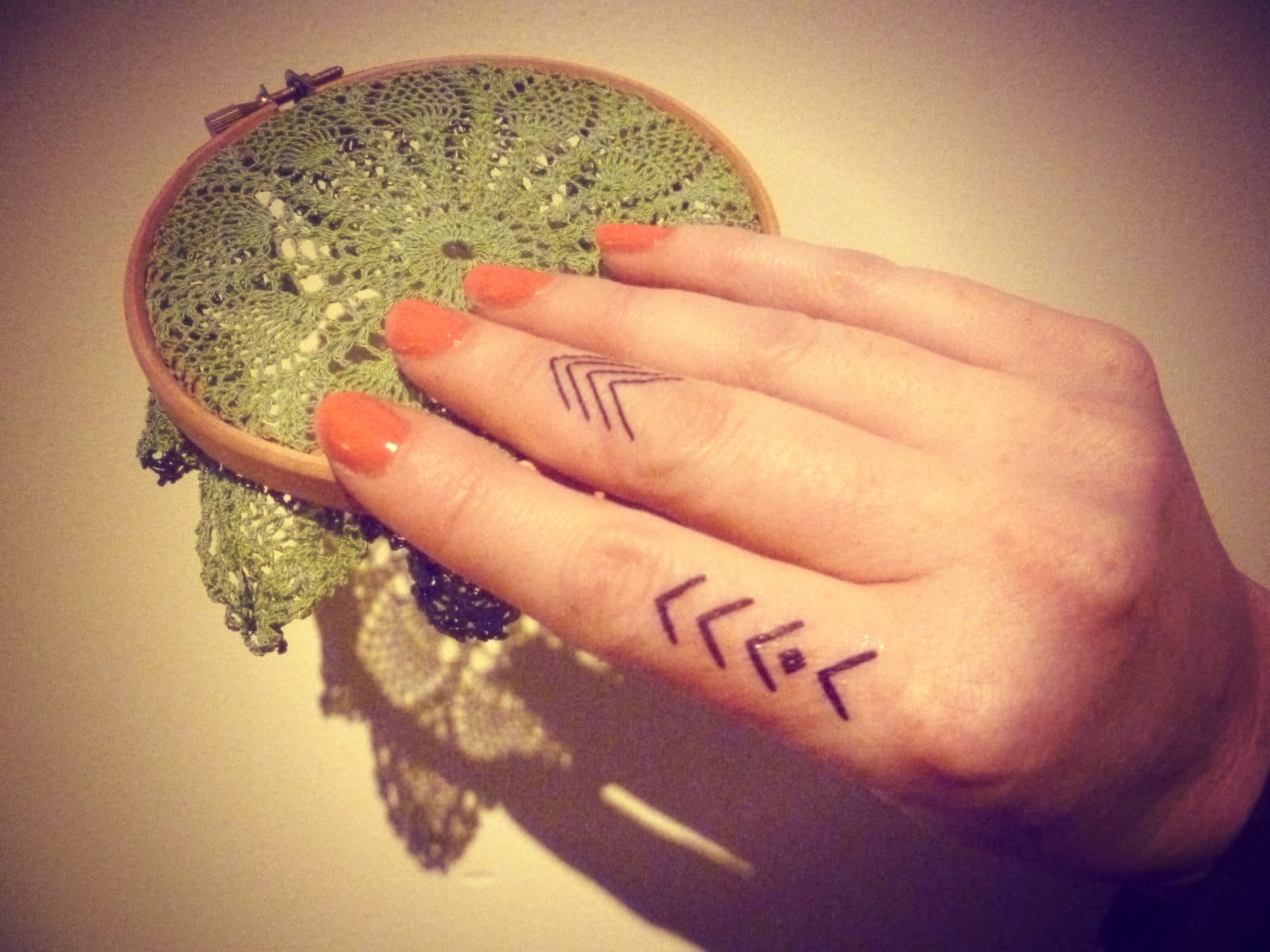 21 Stylish Side Finger Tattoos