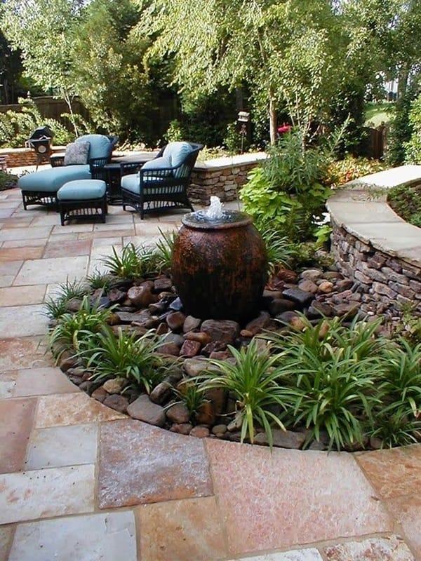 40 Beautiful Garden Fountain Ideas