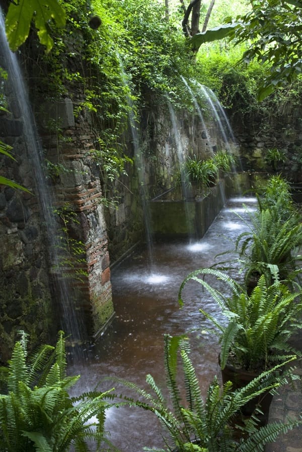 40 Beautiful Garden Fountain Ideas