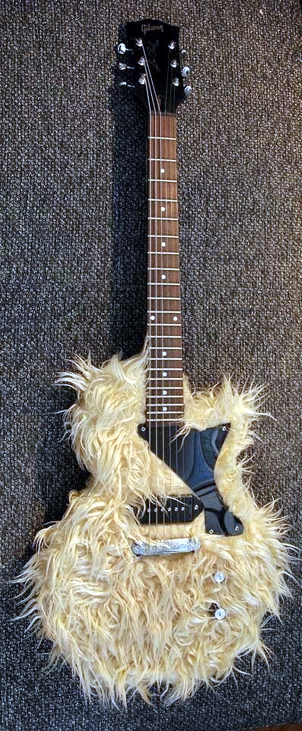 40 Beautiful and Creative Guitar Artworks Bored Art