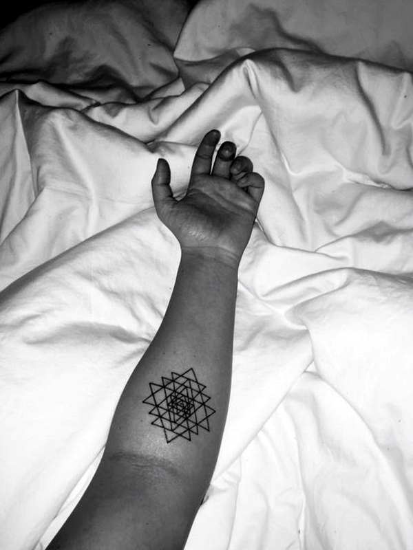 Sacred geometry Tattoo Ideas (33)
