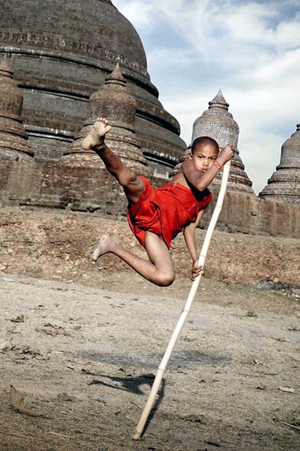 40 Peaceful And Solid Shaolin Monk Martial Art Demonstrations - Bored Art