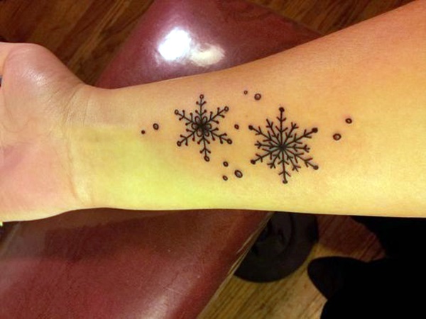 Tattoo Artist: Jay Shin. Tags: styles, Minimalist, Nature, Snowflakes. Body  parts: Upper Back. | Snow flake tattoo, Tiny tattoos for girls, Body art  tattoos