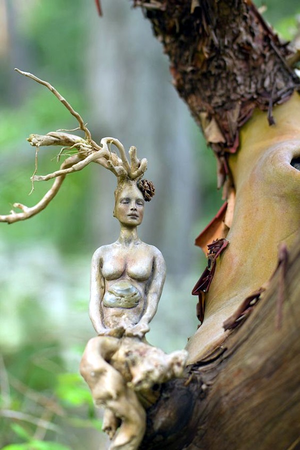 Exceptional Examples of Tree Carving Art (9)