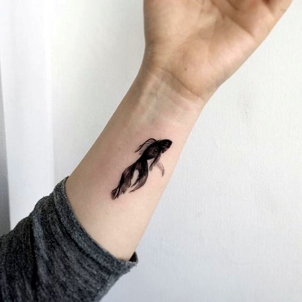 So Cute Tiny Fish tattoo Ideas (32)