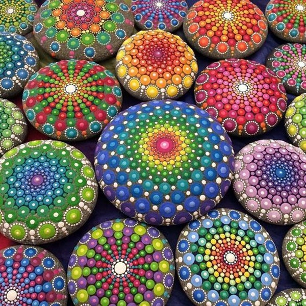 DIY Mandala Stone Patterns To Copy (5)