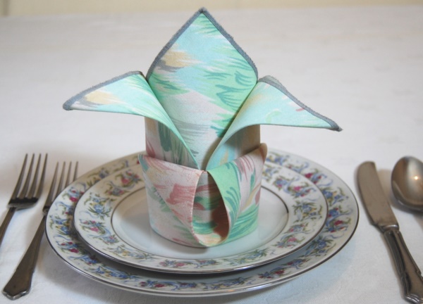 40 Most Creative Table Napkin Folding Ideas To Practice - Bored